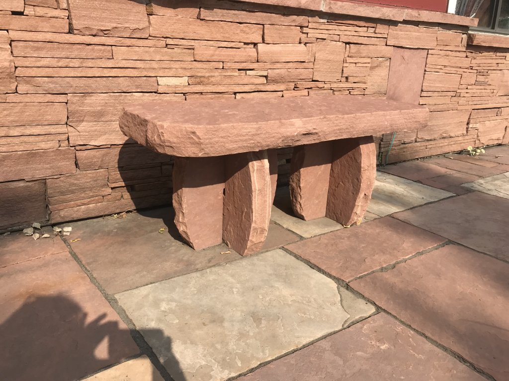 COLORADO RED BENCH WITH ROUNDED CORNERS, T-LEGS